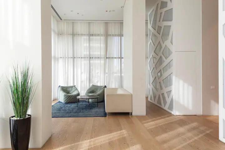Oַ&O Group- Luxury Apt Tower Best Sea View Bat Yam Bagian luar foto