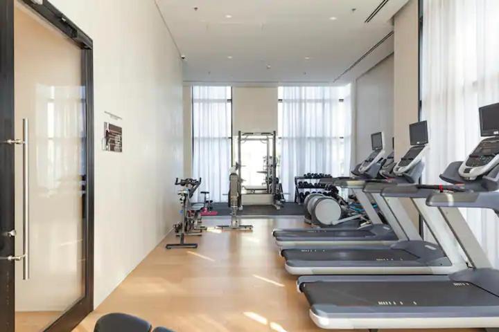 Oַ&O Group- Luxury Apt Tower Best Sea View Bat Yam Bagian luar foto