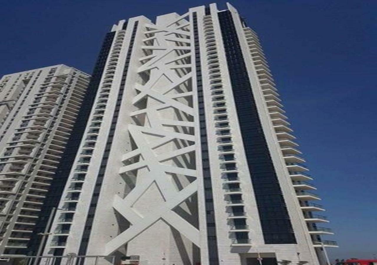 Oַ&O Group- Luxury Apt Tower Best Sea View Bat Yam Bagian luar foto