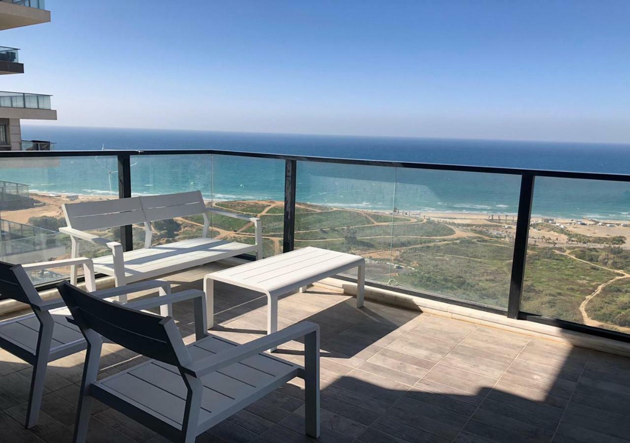 Oַ&O Group- Luxury Apt Tower Best Sea View Bat Yam Bagian luar foto